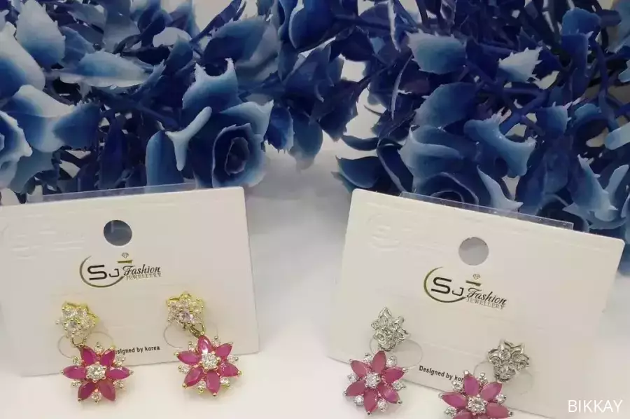 Flower Design Gold Plated Zircon Earrings / Free Shipping