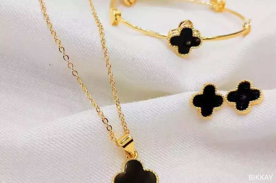 Flower Design Gold Plated Artificial Stones Necklace And Bracelet Set / Free Shipping