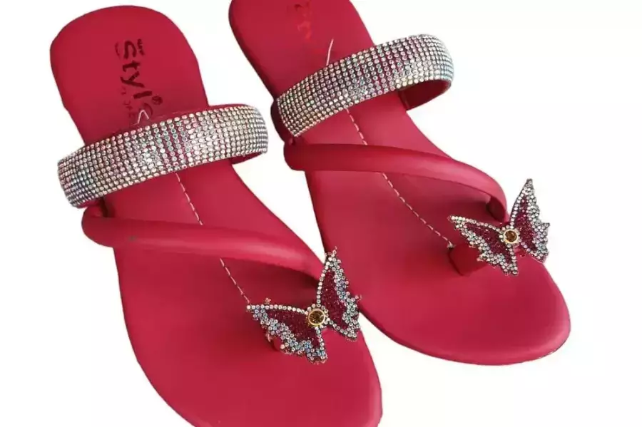 Elegant Women’s Flats – Slip-On Style with Comfort Sole