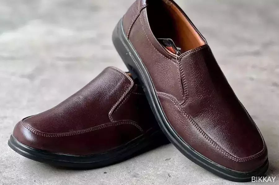 Men’s Leather Walking Shoes – Skechers-Inspired Comfort & Durability