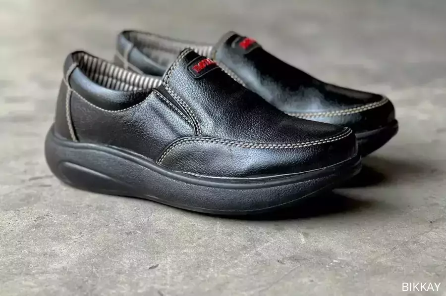 Stylish Leather Skechers for Men – Perfect for Walking & Daily Wear