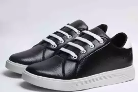 Lightweight Women’s Sneakers – Soft Sole with Sleek Finish
