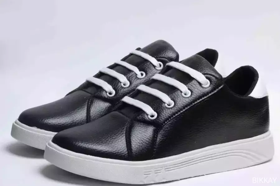 Lightweight Women’s Sneakers – Soft Sole with Sleek Finish