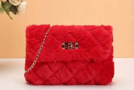 Casual Faux Fur Crossbody Bag with Chain Strap and Turn-Lock Closure, Lightweight Solid Color Messenger Shoulder Bag with Nylon Lining, Removable Strap – Fashionable Fluffy Soft Bag for Women, Jhelum