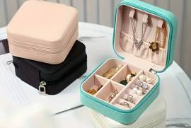 1pc Travel Jewelry Box - Portable Organizer For Rings, Earrings, Necklaces, And Bracelets - Perfect Gift For Women, Jhelum