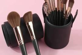 14pcs Luxurious Makeup Brush Set - Ultra-Soft, Hypoallergenic for Flawless Foundation, Blush, Powder & Eyeshadow Application - Includes Premium Kabuki Blending Brushes - Perfect Gift for Her, Faisalabad